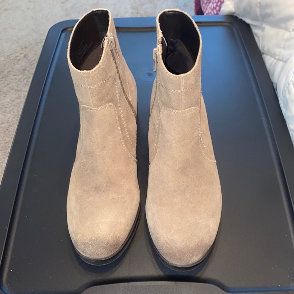 Gibson Latimer taupe ankle boots size 8.5